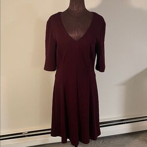 Elegant Burgundy V-Neck Dress